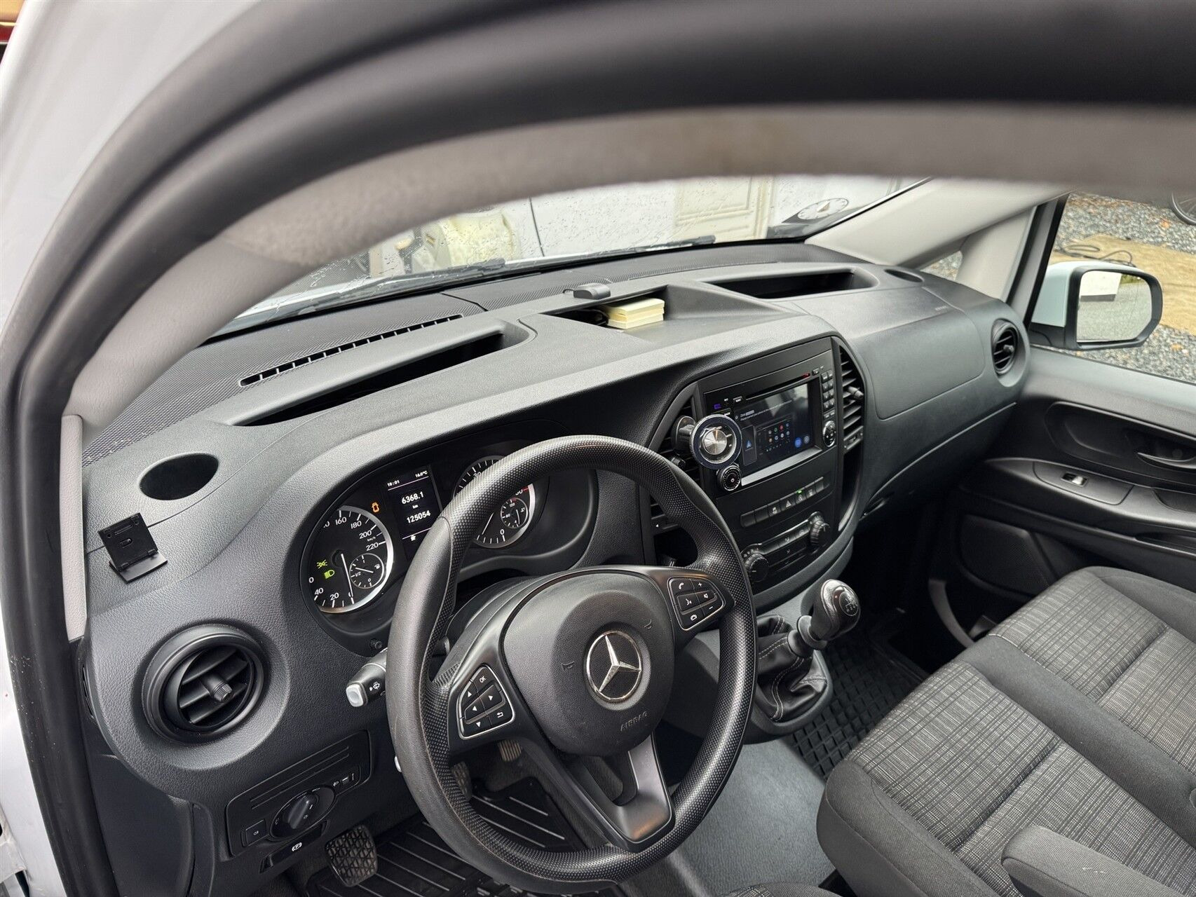 Hvid Mercedes Vito fra 2018