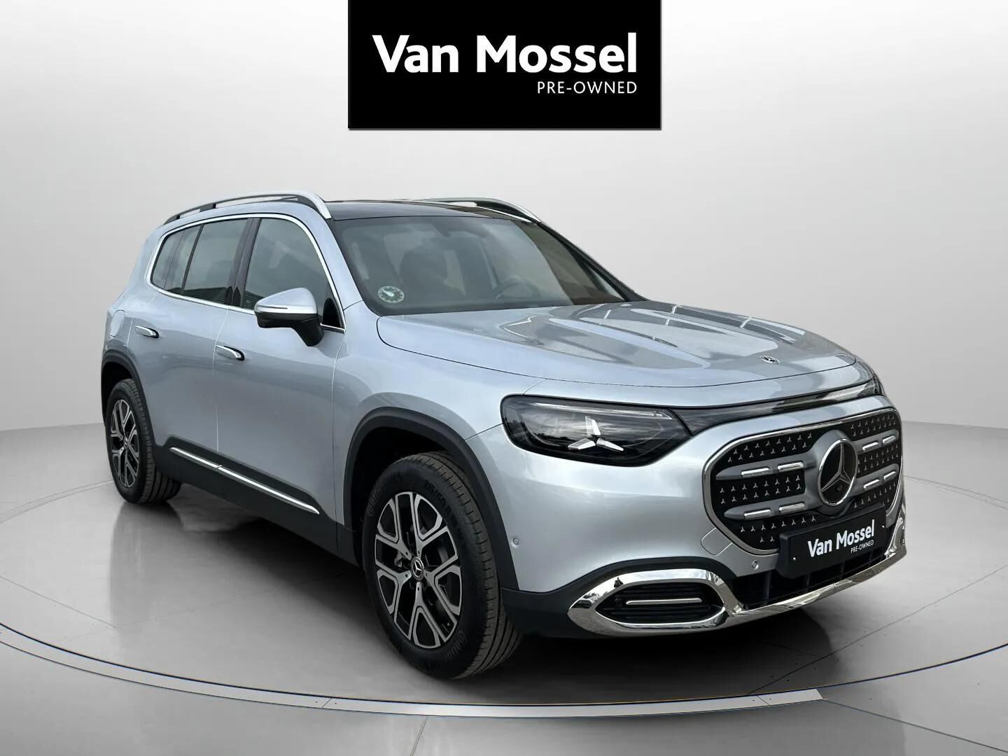 Sølv Mercedes GLB250+ fra 2026