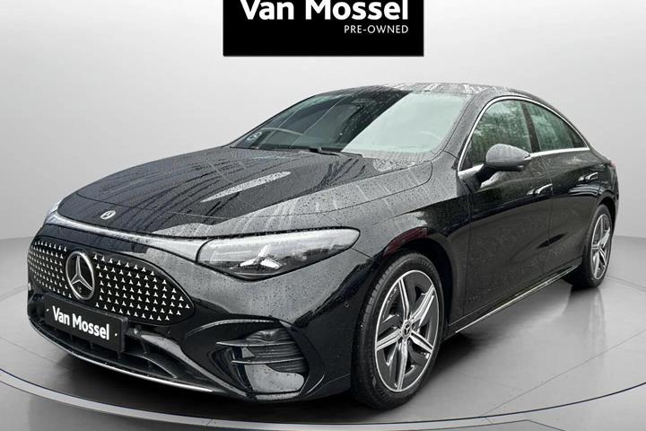 Sort Mercedes CLA250+ fra 2025