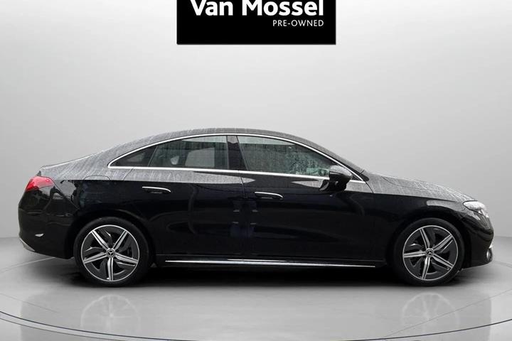 Sort Mercedes CLA250+ fra 2025