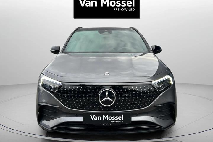 Grå Mercedes EQA250+ fra 2025