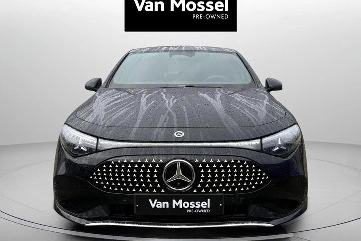 Sort Mercedes CLA250+ fra 2025