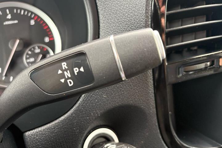 Sølv Mercedes Vito 114 fra 2022