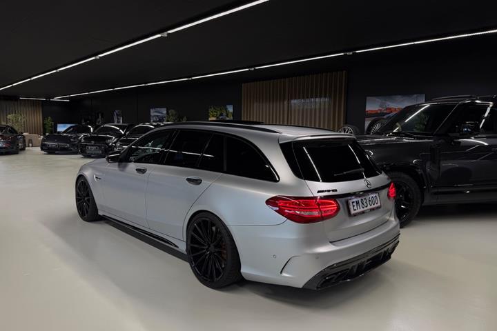 Sort Mercedes C63 fra 2017