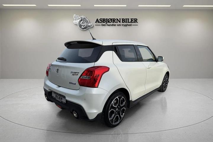 Hvid Suzuki Swift fra 2024