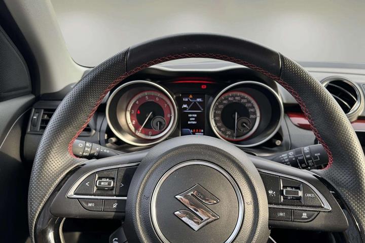 Hvid Suzuki Swift fra 2024