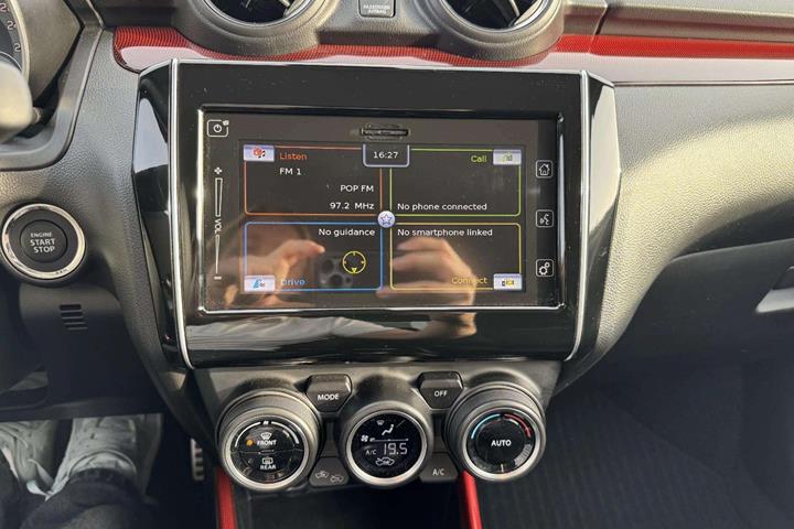 Hvid Suzuki Swift fra 2024