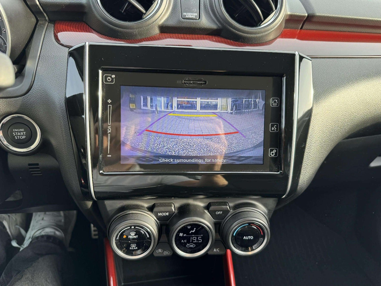Hvid Suzuki Swift fra 2024