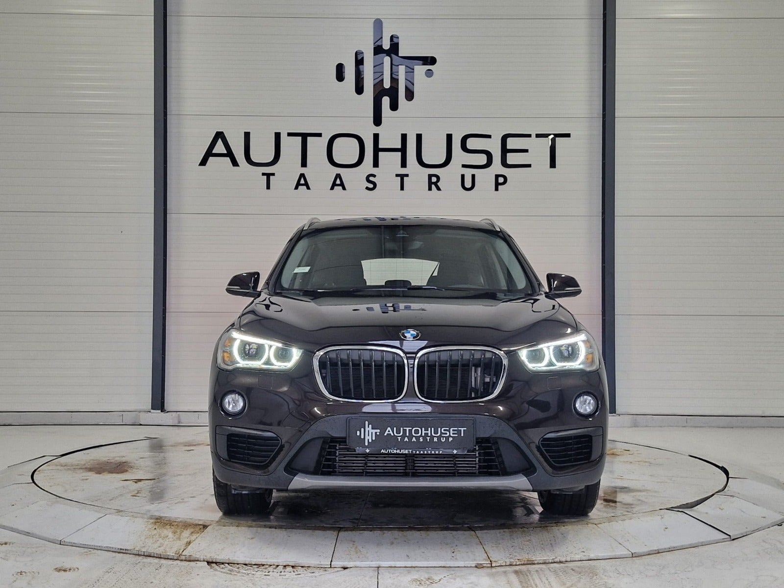 Brun BMW X1 fra 2018