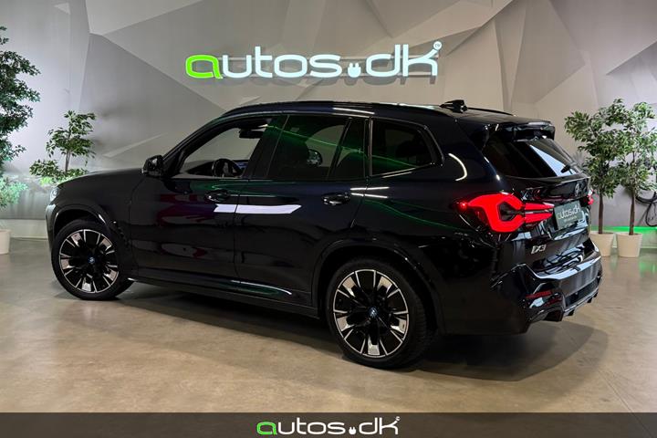 Sort BMW iX3 fra 2022