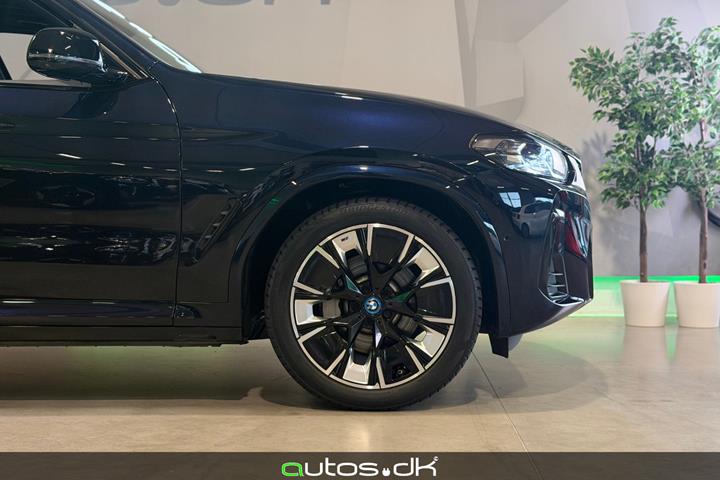 Sort BMW iX3 fra 2022