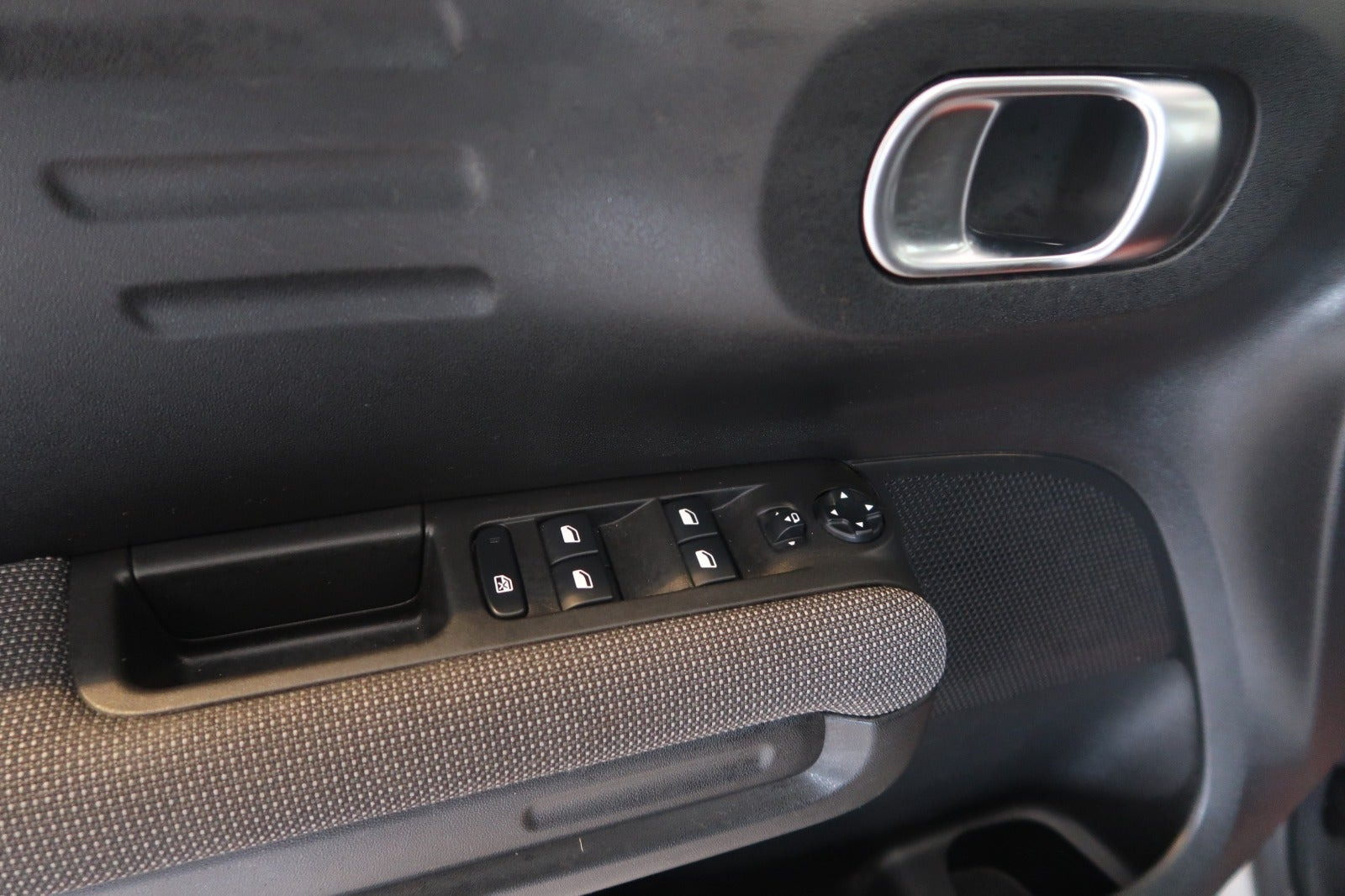 Beige Citroën C3 Aircross fra 2018