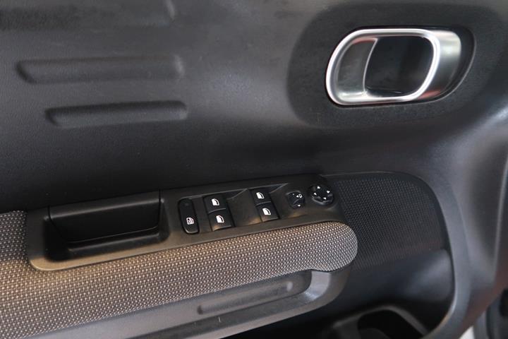 Beige Citroën C3 Aircross fra 2018