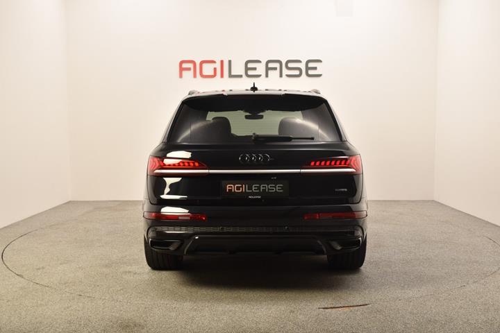 Sort Audi Q7 fra 2021