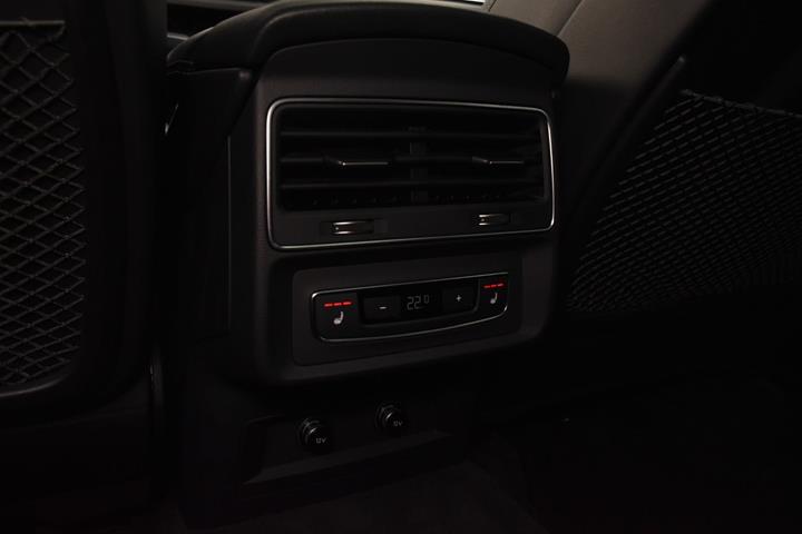 Sort Audi Q7 fra 2021