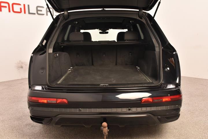 Sort Audi Q7 fra 2021