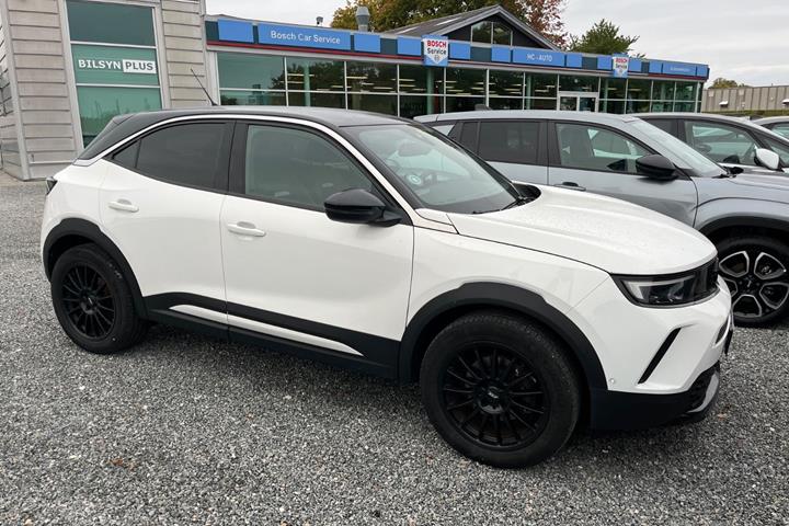 Hvid Opel Mokka-e fra 2024