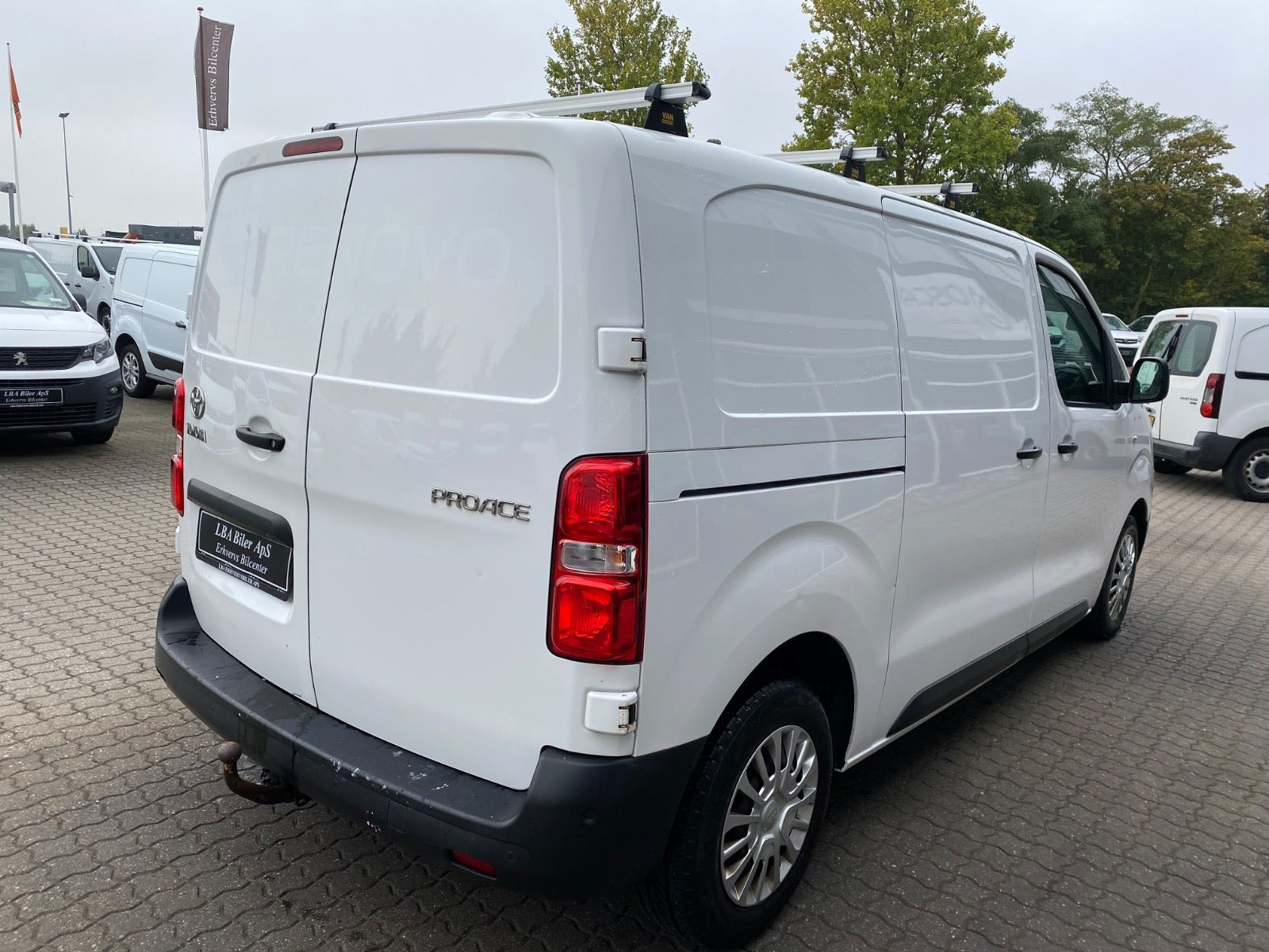 Hvid Toyota ProAce fra 2021