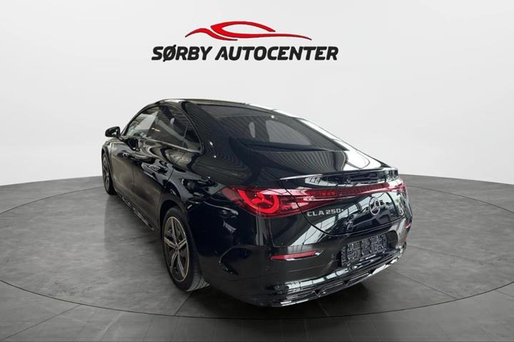 Sort Mercedes CLA250+ fra 2026