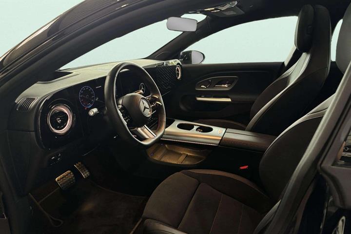 Sort Mercedes CLA250+ fra 2026