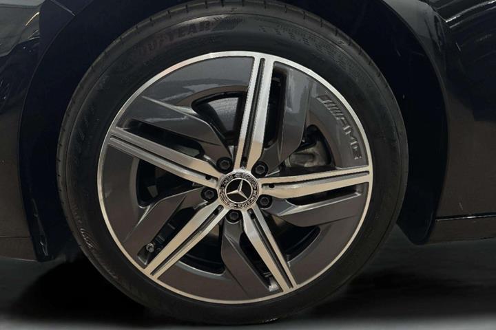 Sort Mercedes CLA250+ fra 2026