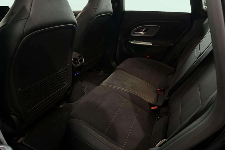 Sort Mercedes CLA250+ fra 2026