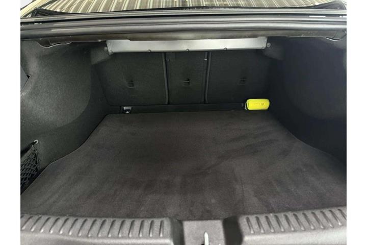 Sort Mercedes CLA250+ fra 2026