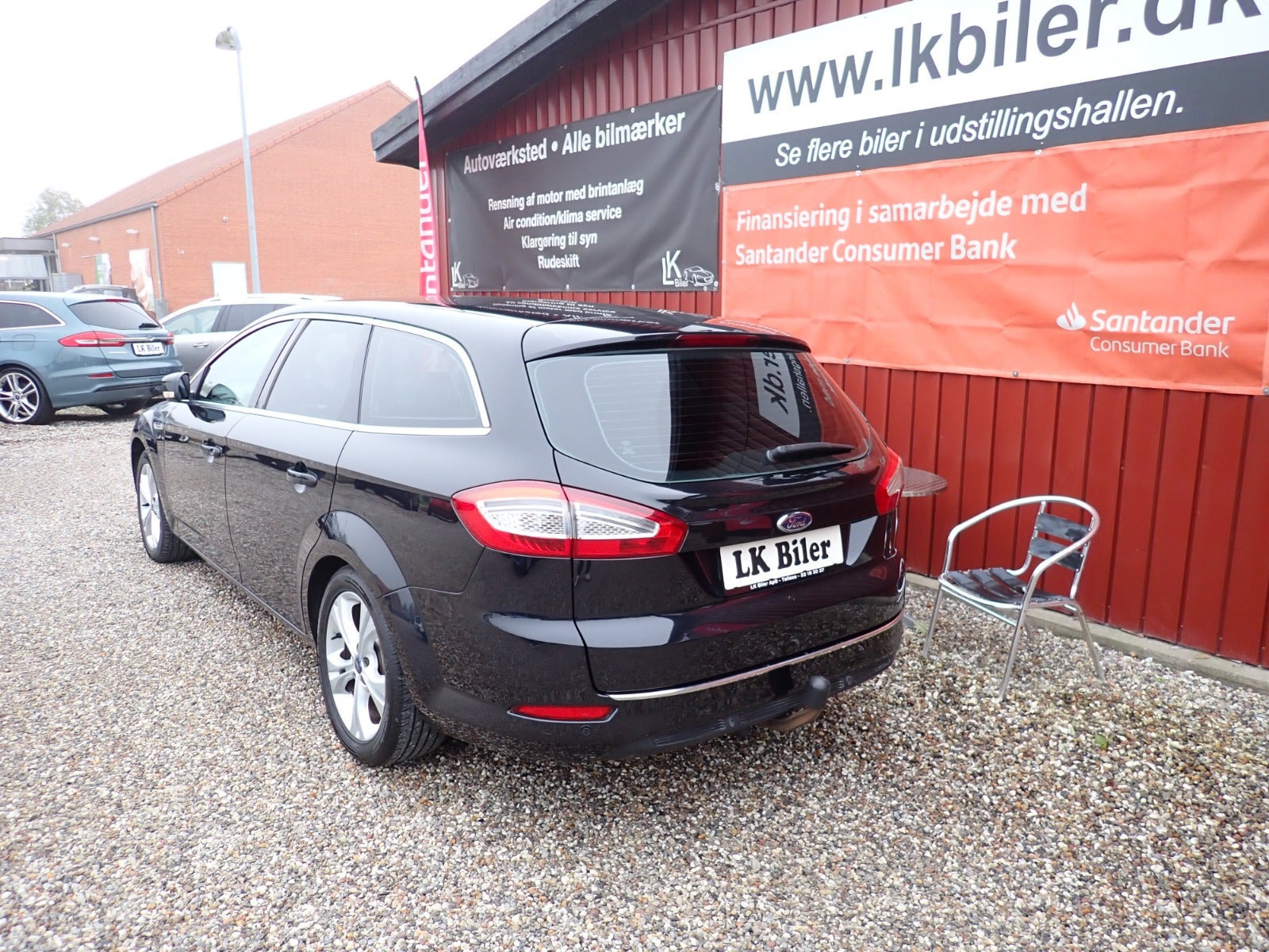 Sort Ford Mondeo fra 2014