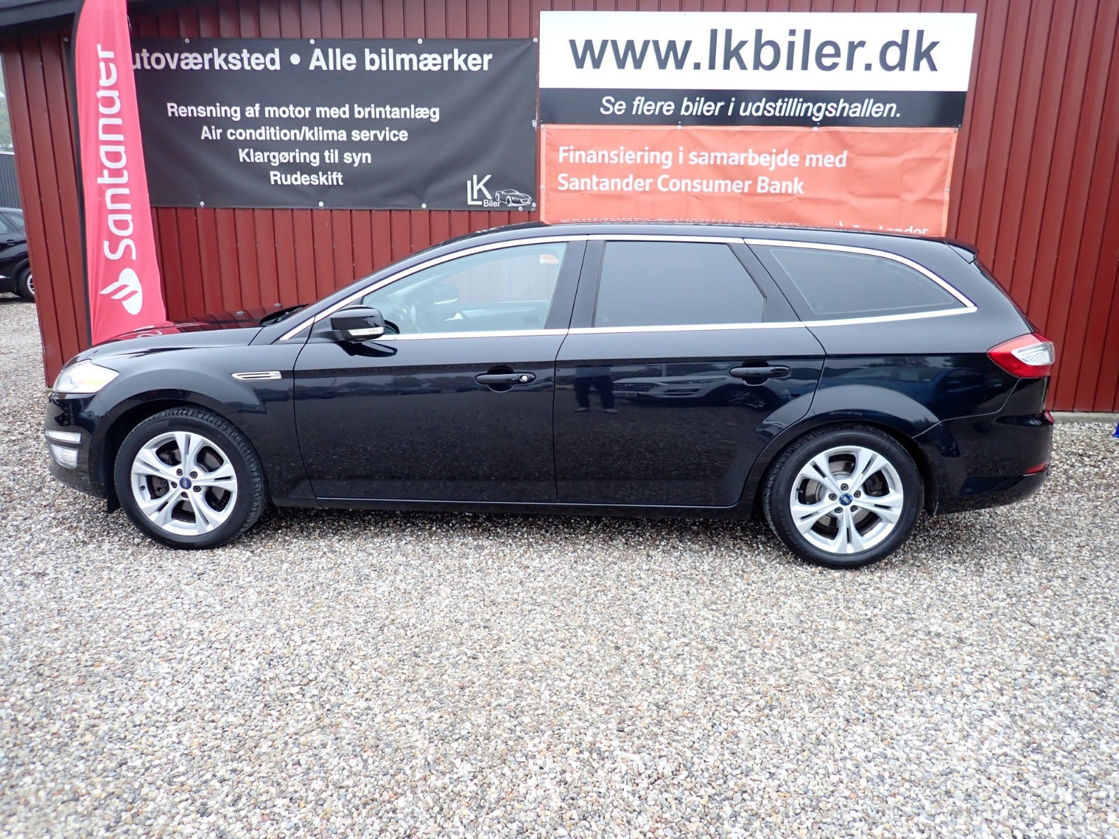 Sort Ford Mondeo fra 2014