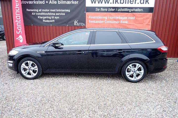 Sort Ford Mondeo fra 2014