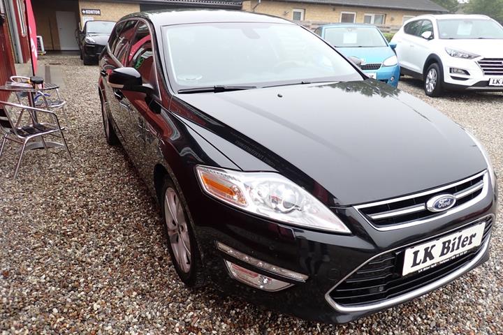 Sort Ford Mondeo fra 2014