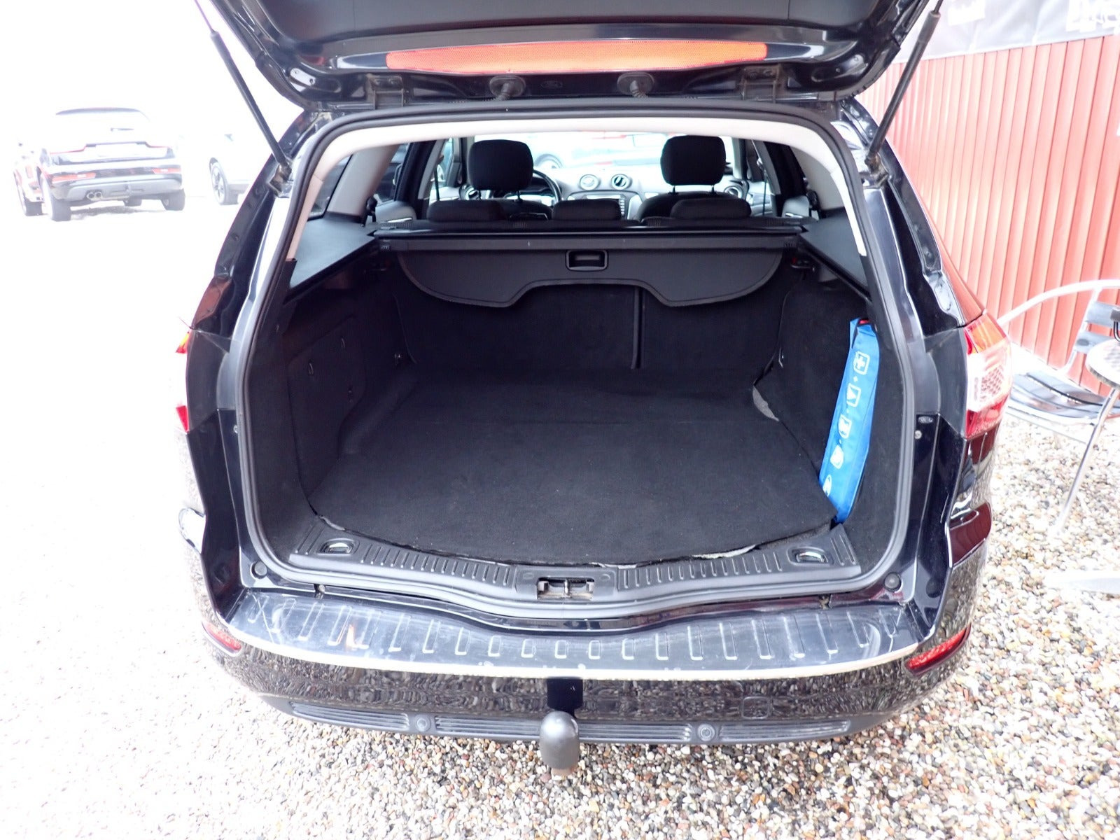 Sort Ford Mondeo fra 2014