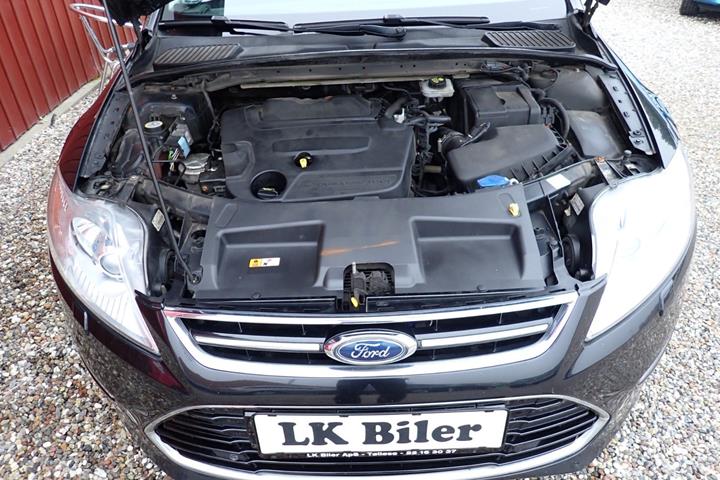 Sort Ford Mondeo fra 2014