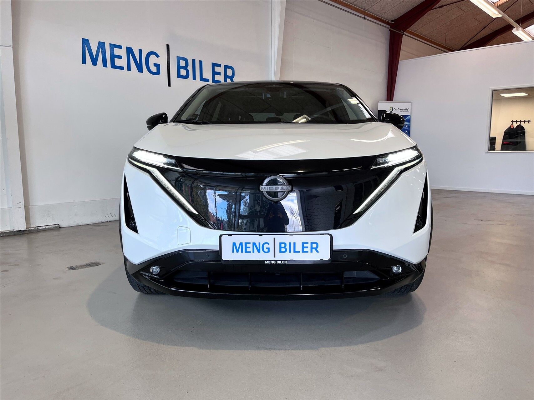 Hvid Nissan Ariya fra 2023
