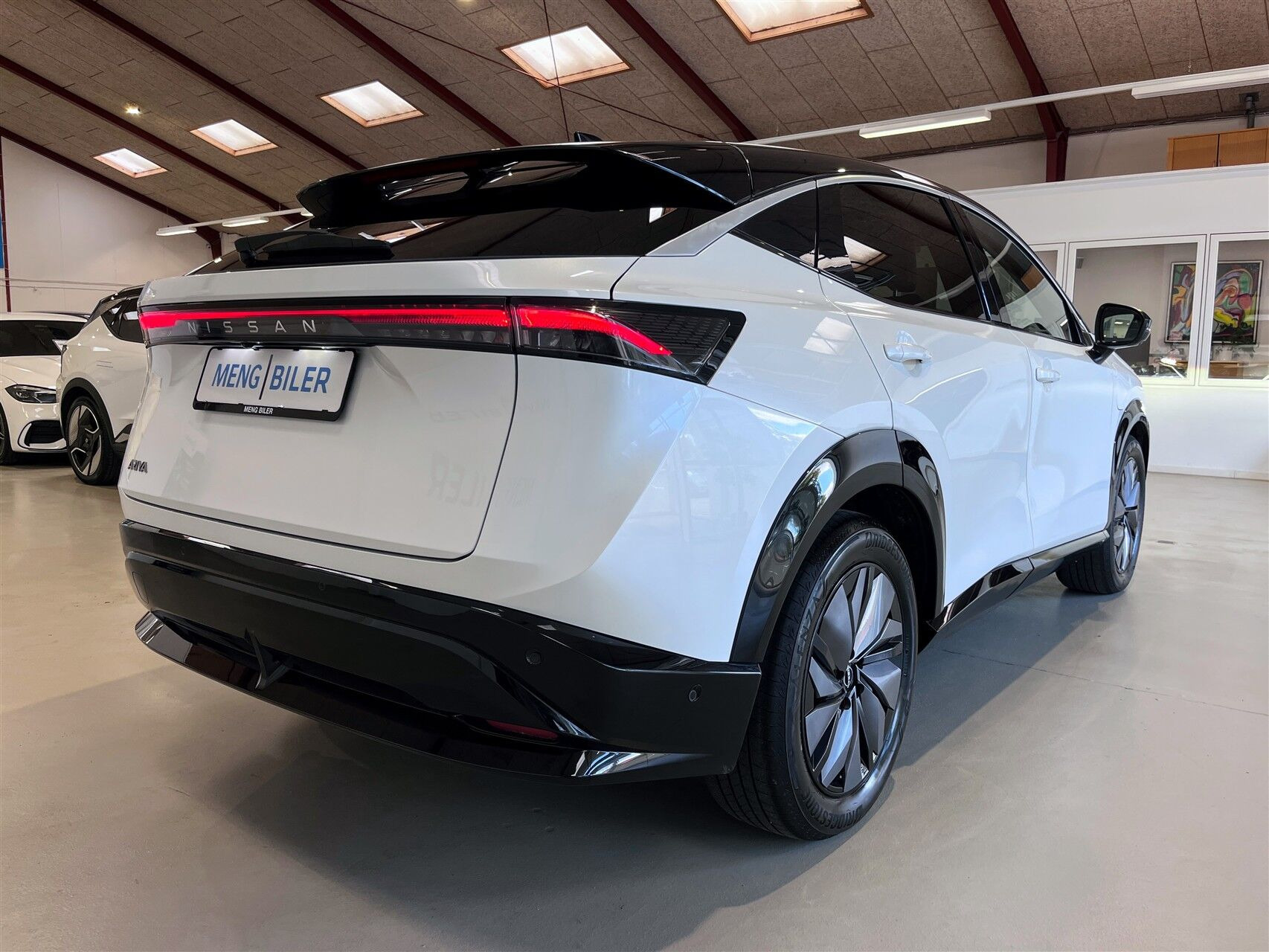 Hvid Nissan Ariya fra 2023