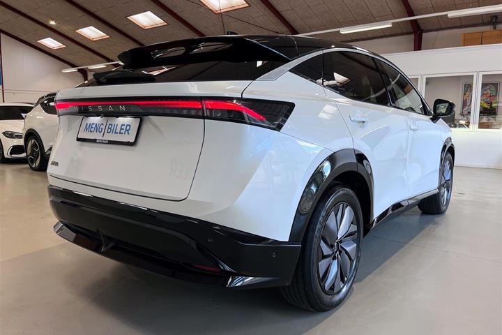 Hvid Nissan Ariya fra 2023