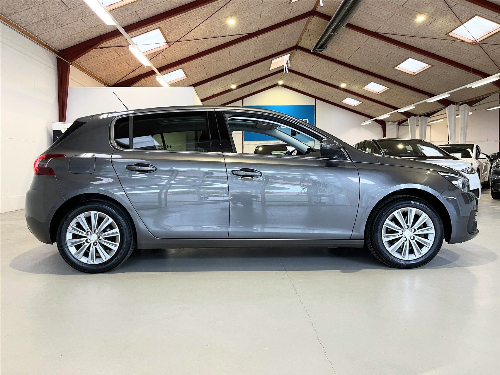 Sort Peugeot 308 fra 2018