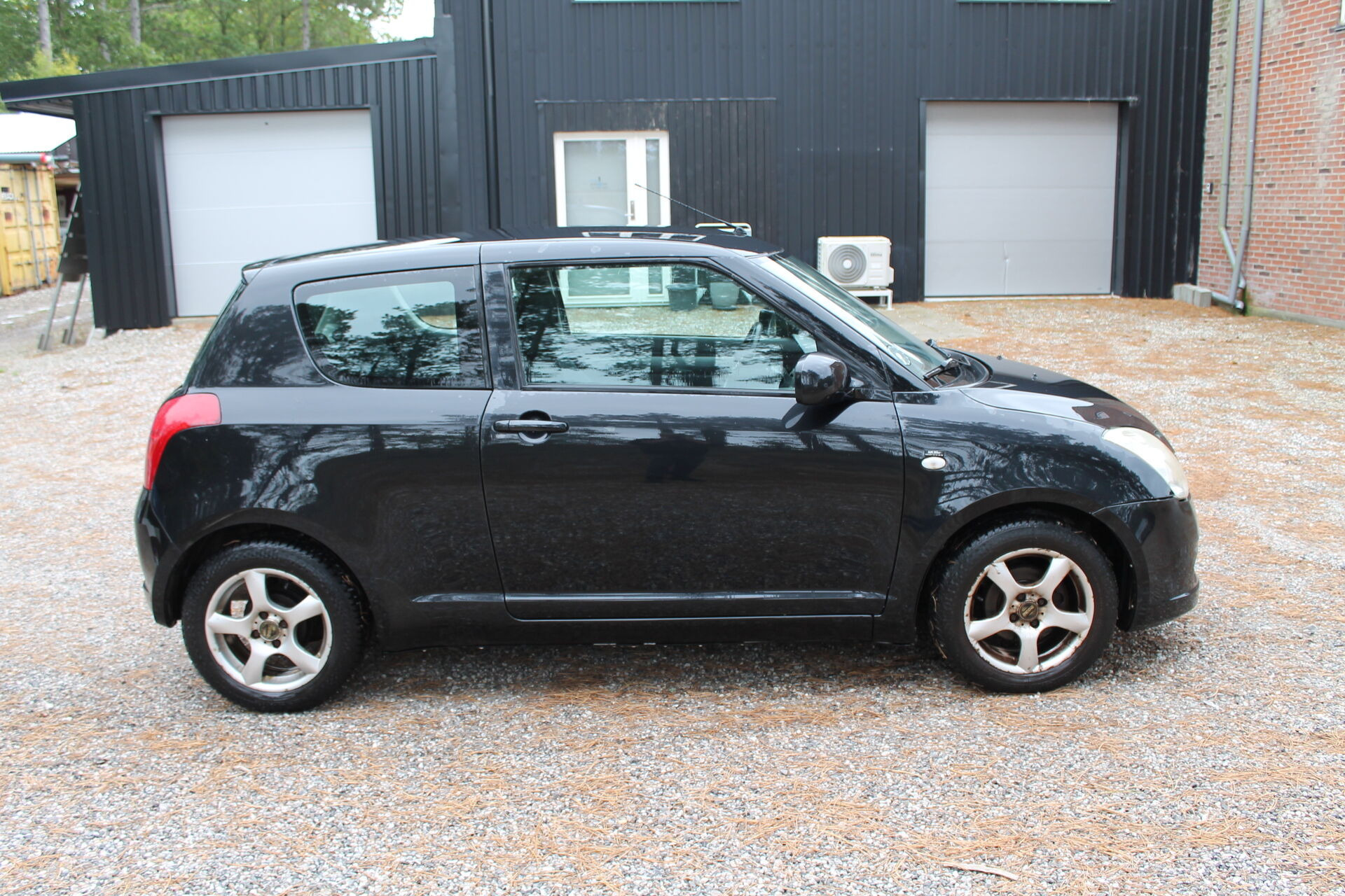Sort Suzuki Swift fra 2007