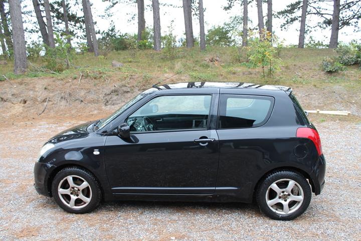 Sort Suzuki Swift fra 2007