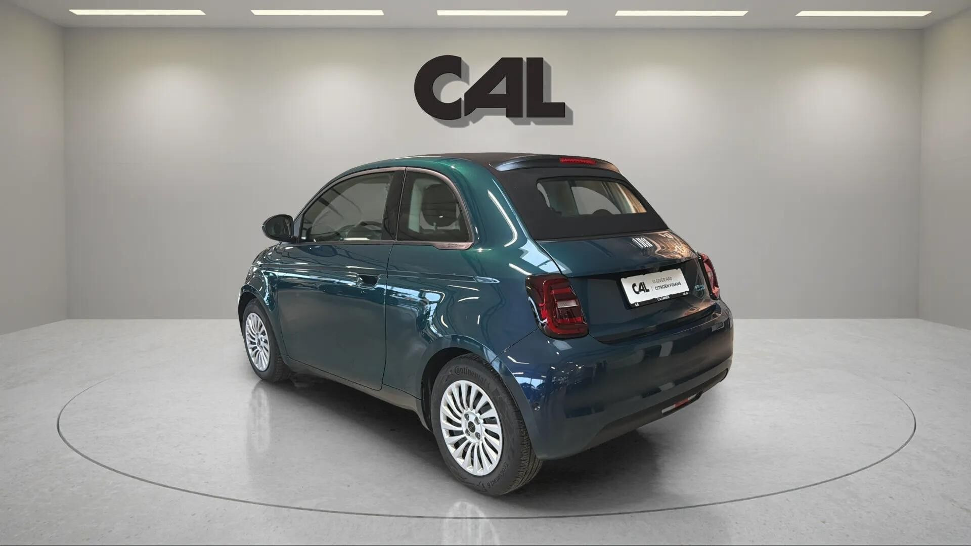 Grøn Fiat 500e fra 2023