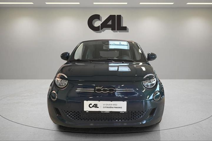 Grøn Fiat 500e fra 2023