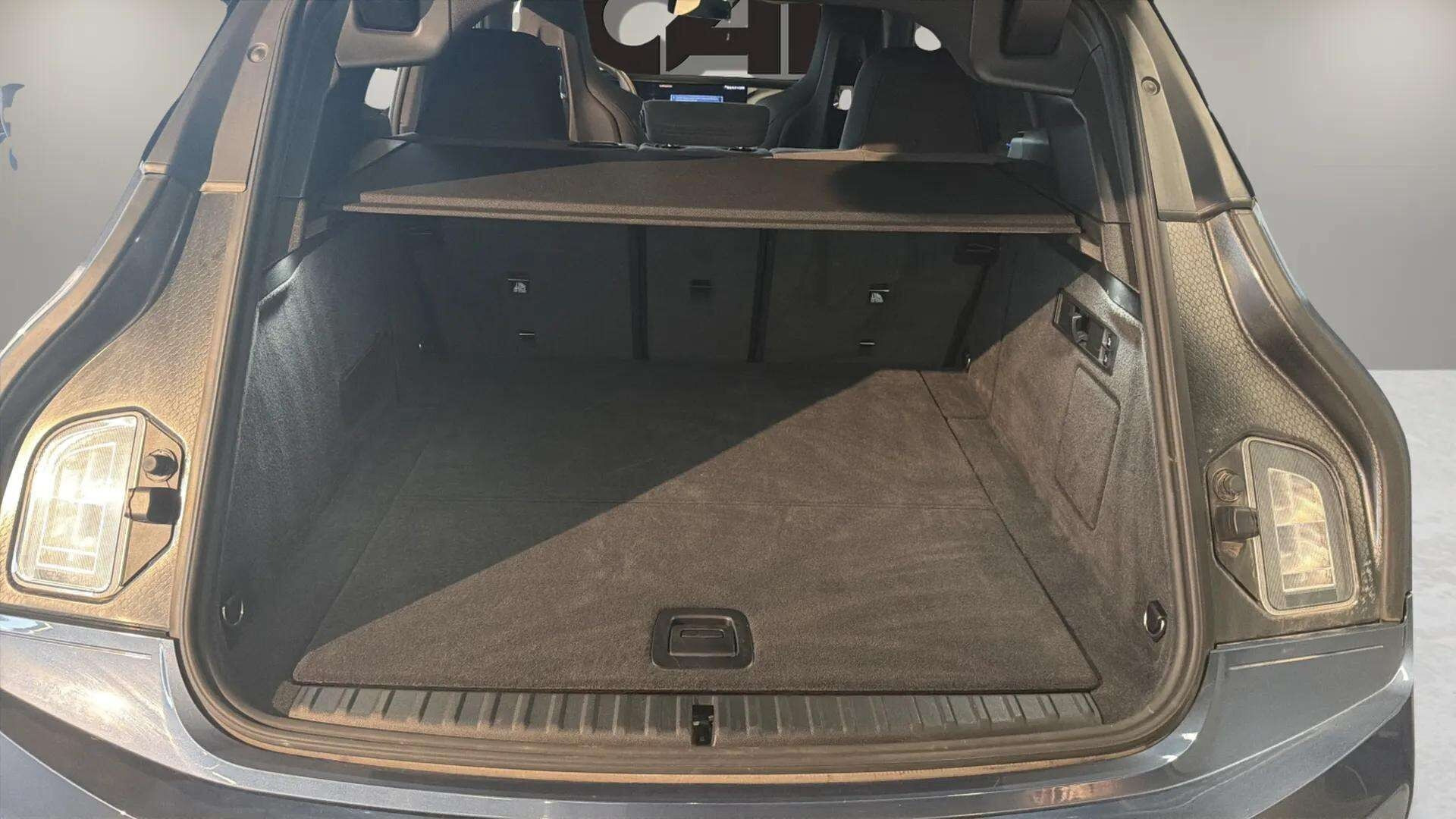 Blå BMW iX fra 2025