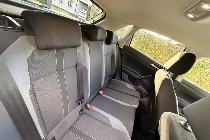 Beige VW Polo fra 2018