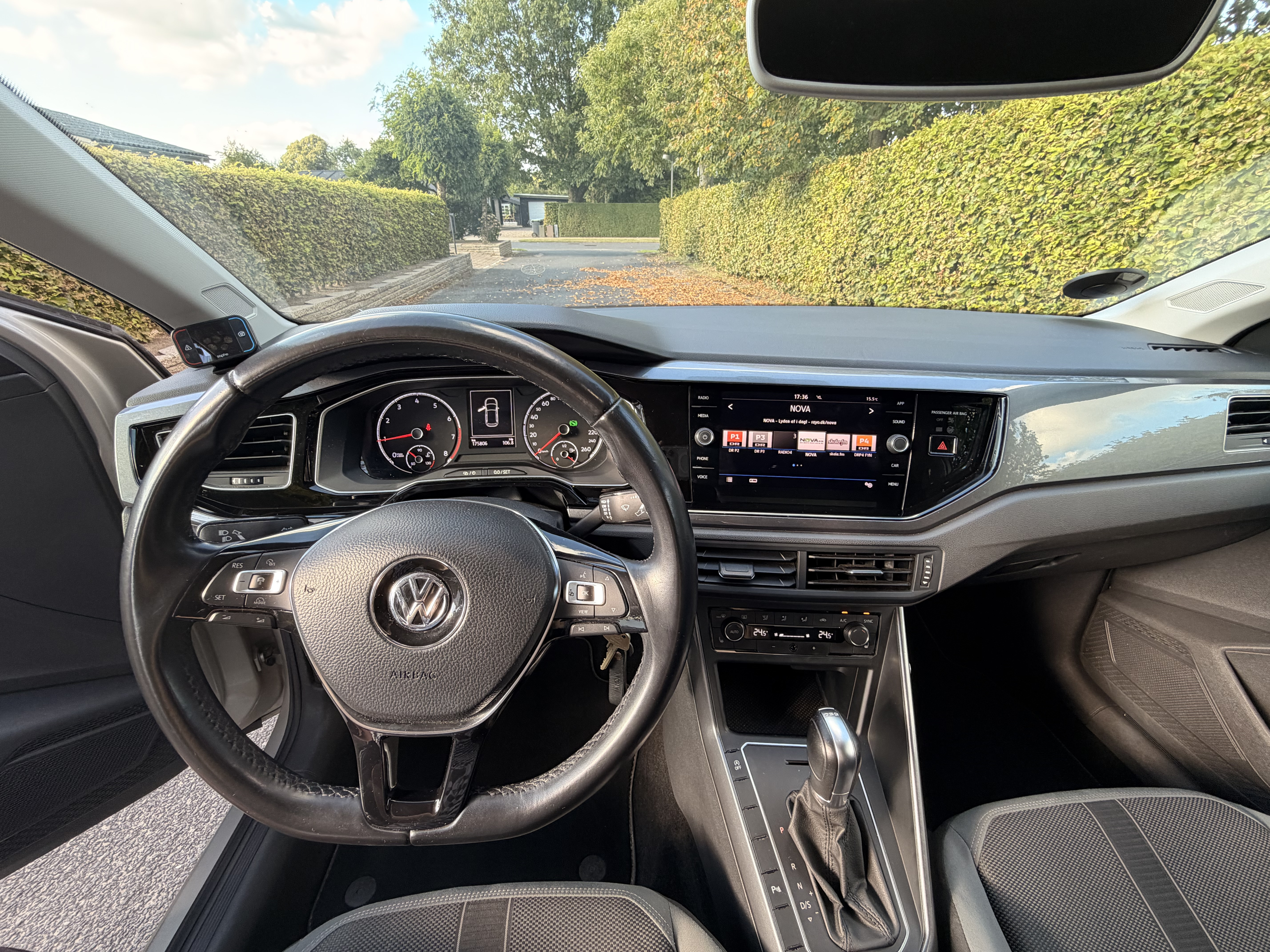 Beige VW Polo fra 2018