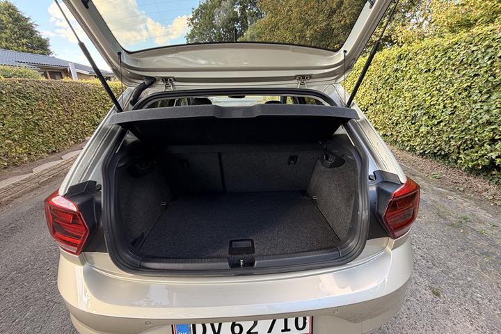 Beige VW Polo fra 2018