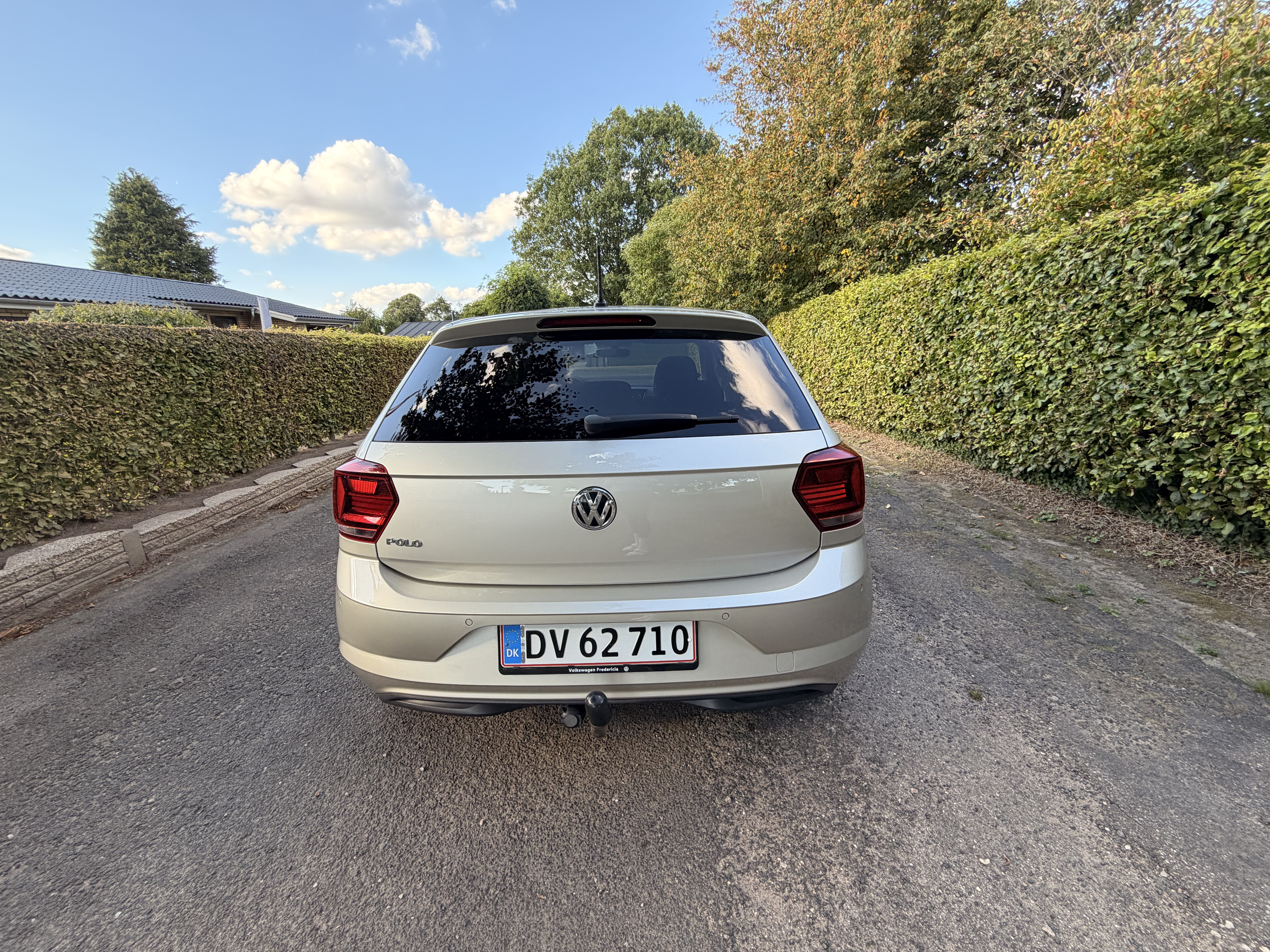 Beige VW Polo fra 2018