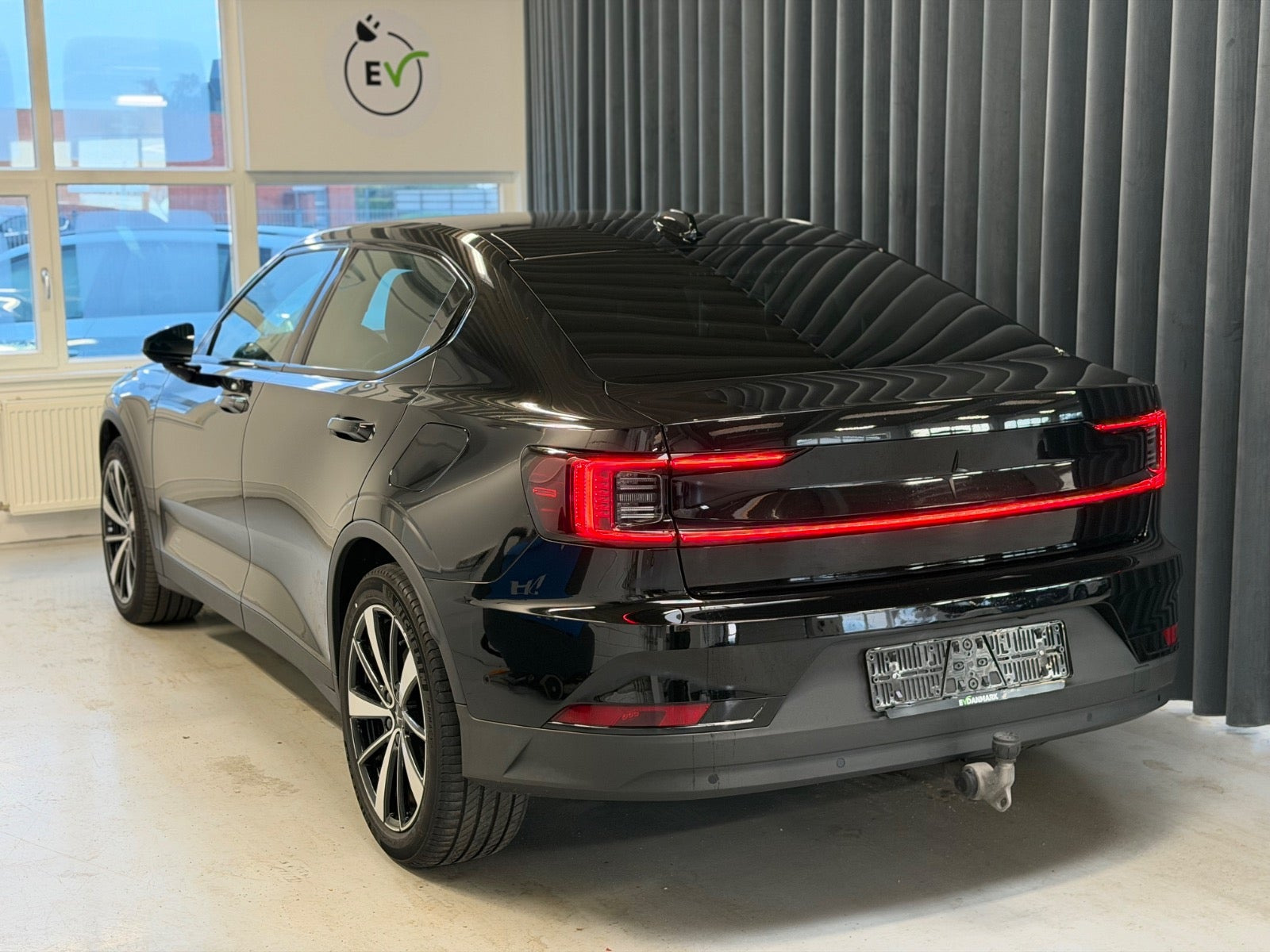 Sort Polestar 2 fra 2022