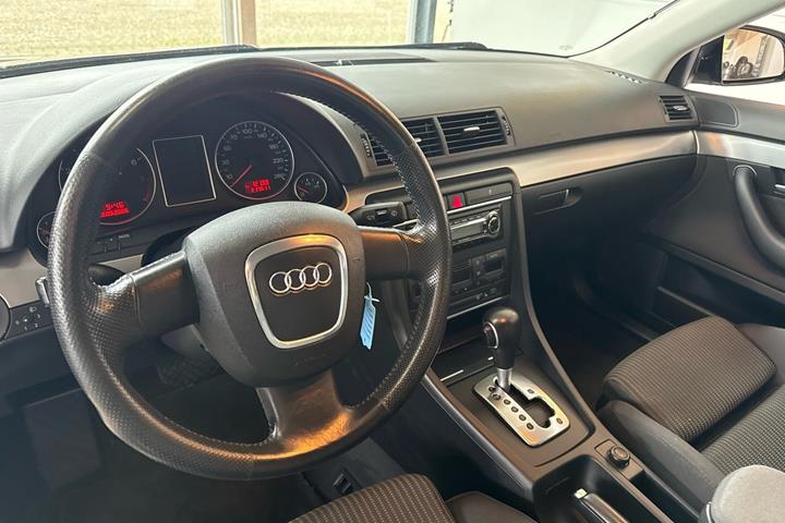 Sort Audi A4 fra 2005