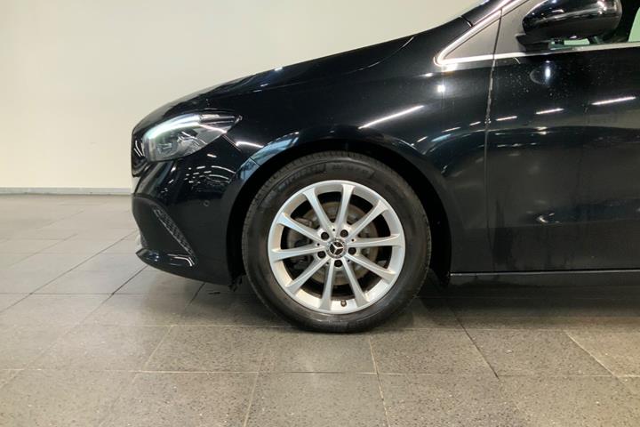 Sort Mercedes B200 d fra 2019