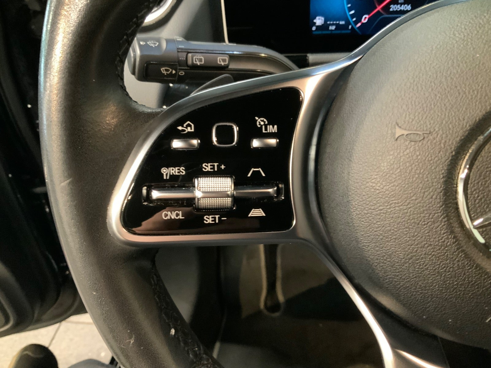 Sort Mercedes B200 d fra 2019